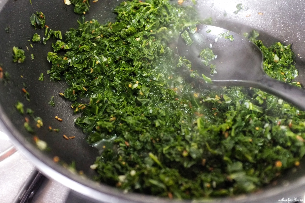 kale and garlic in olive oil 